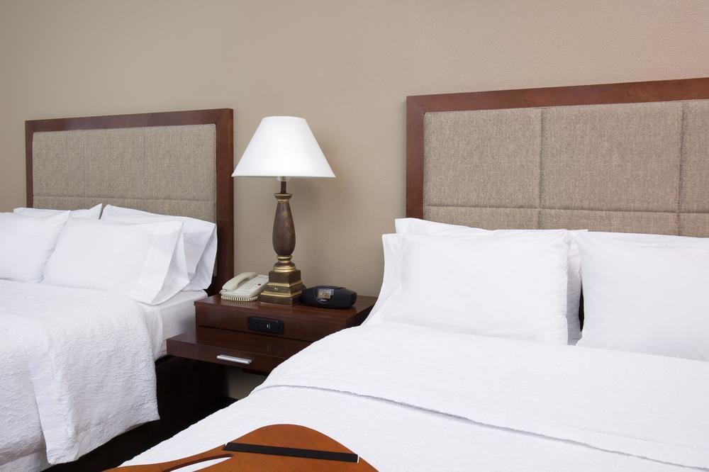 Hampton Inn & Suites Fort Wayne-North Exterior photo