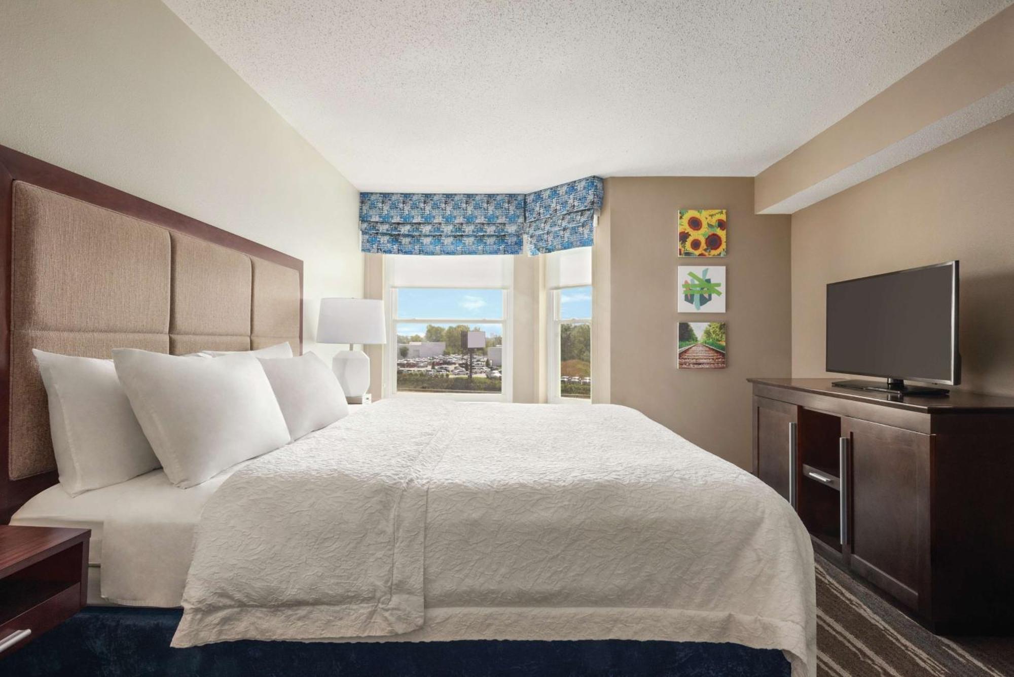 Hampton Inn & Suites Fort Wayne-North Exterior photo