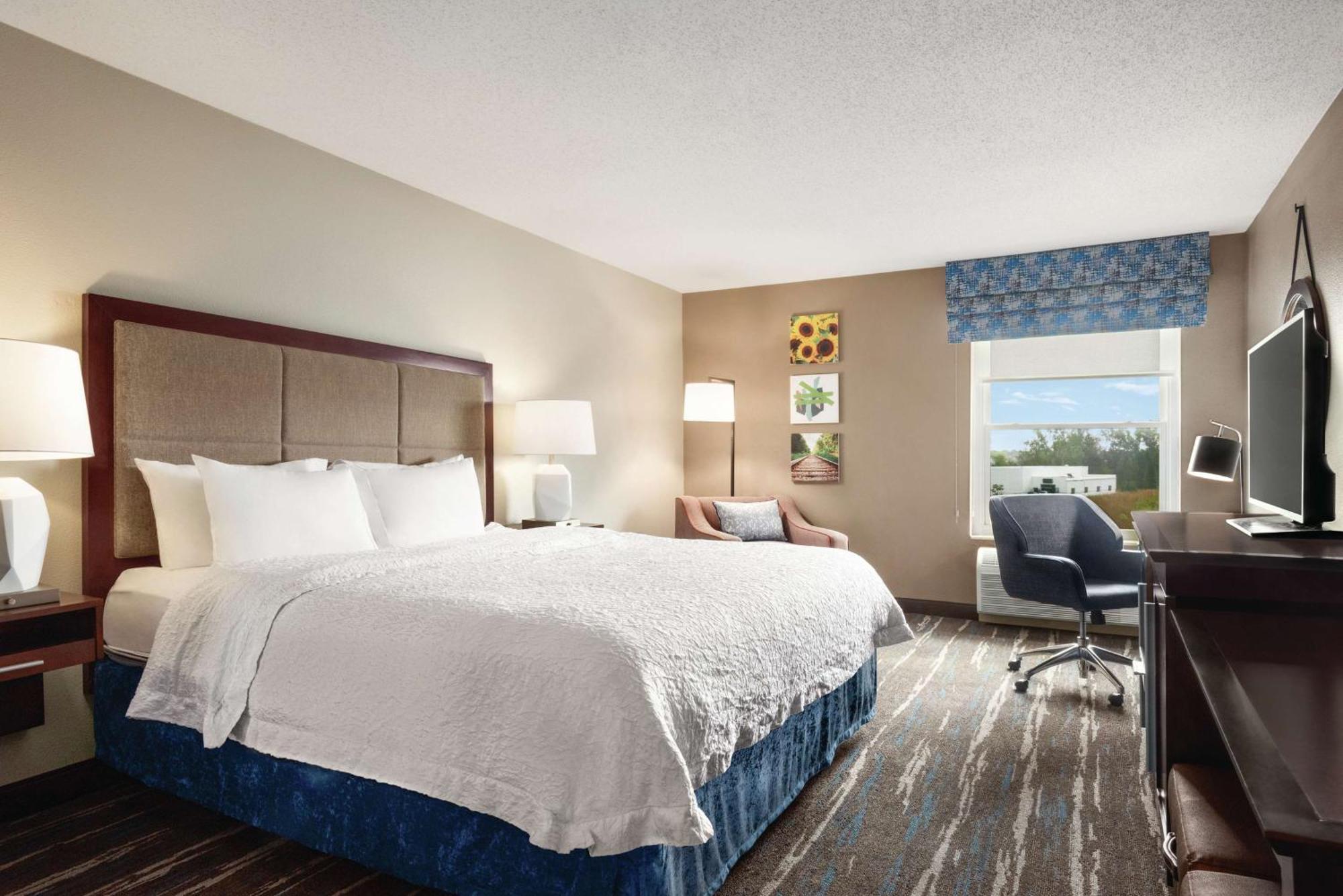 Hampton Inn & Suites Fort Wayne-North Exterior photo