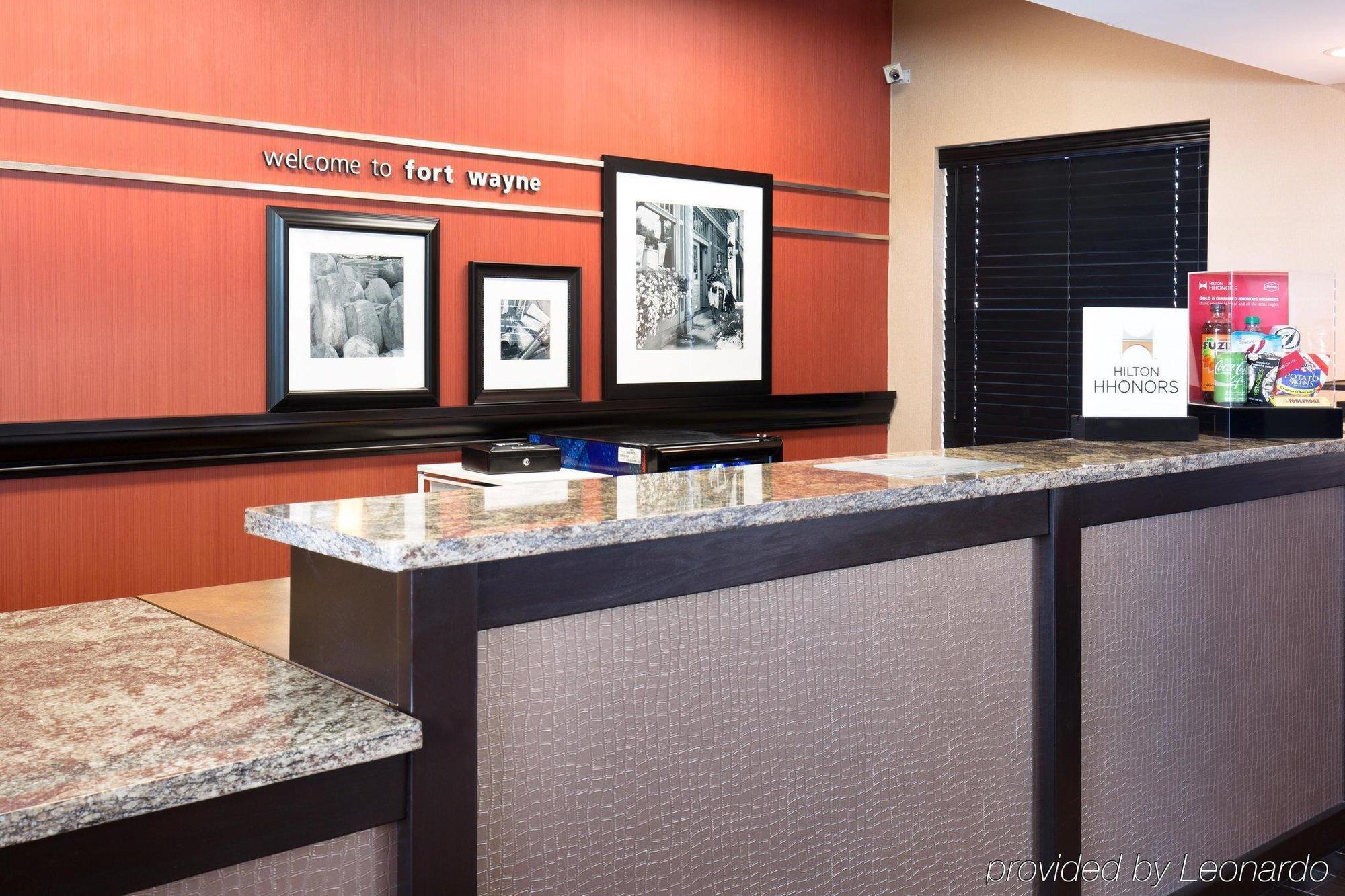 Hampton Inn & Suites Fort Wayne-North Exterior photo