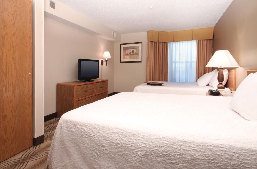Hampton Inn & Suites Fort Wayne-North Exterior photo